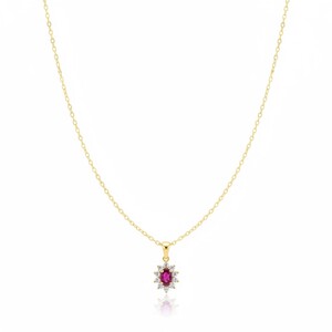 قلادة ذهب بحجر روبي