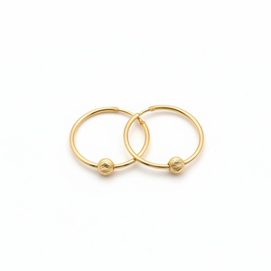 أقراط دائرية